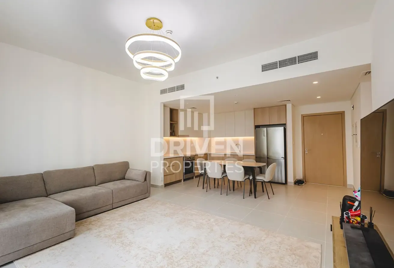 Furnished | Ready to Move in | High Floor