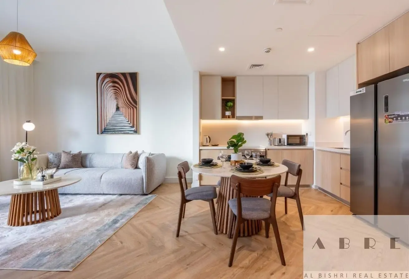 HOT DEAL BRAND NEW - VACANT - FULLY UPGRADED
