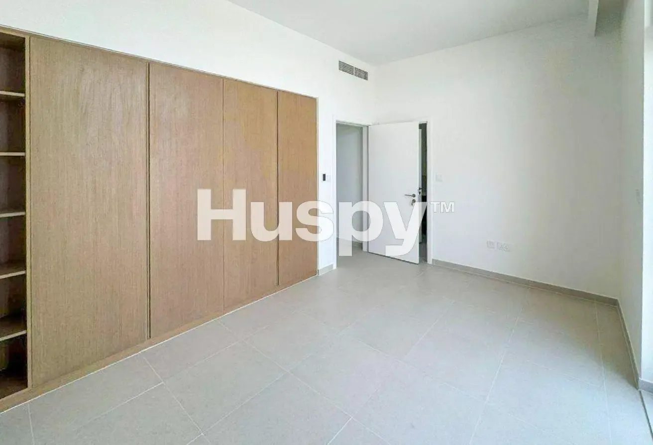 Vacant on Transfer | Close to Entrance | Landscape
