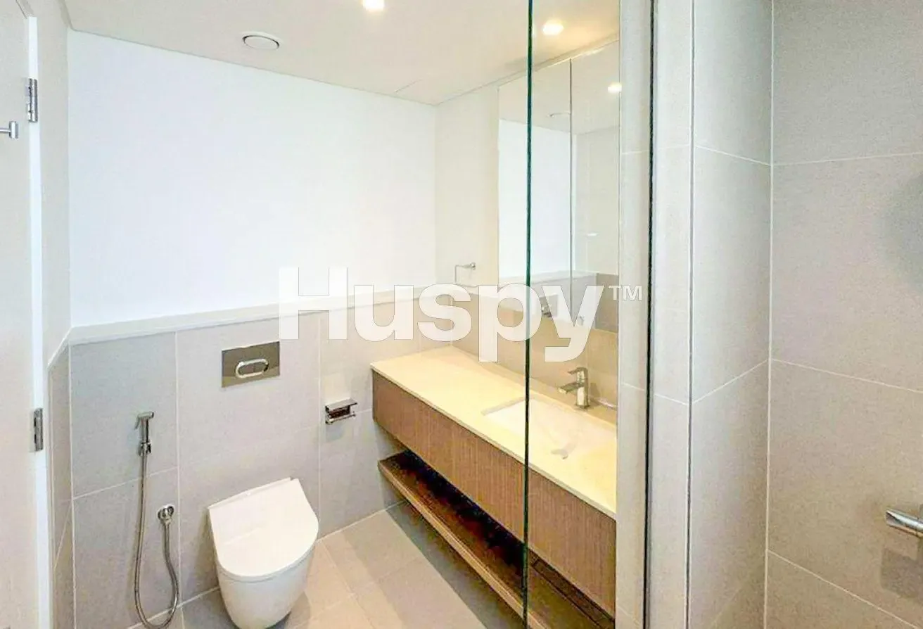 Vacant on Transfer | Close to Entrance | Landscape