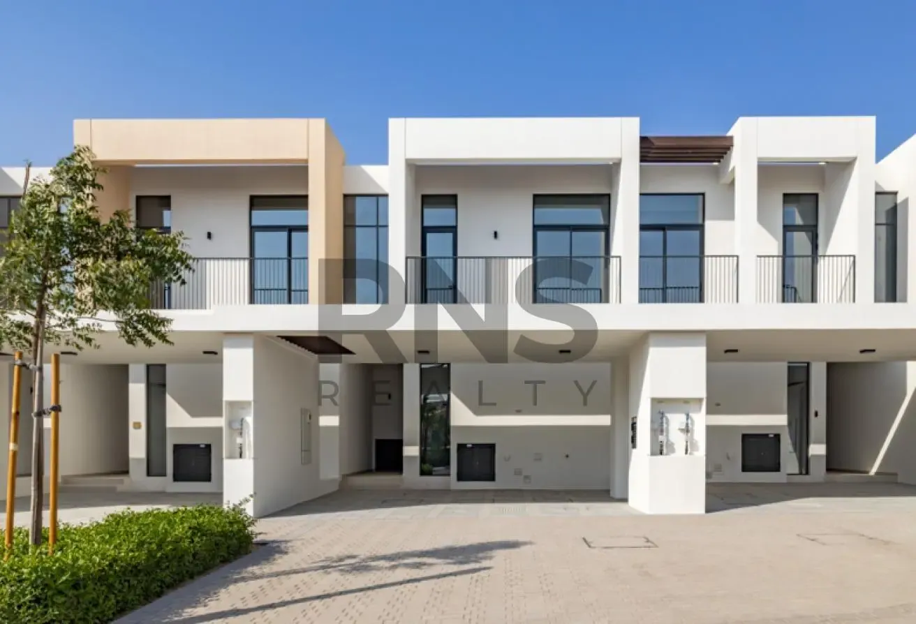 Close To Amenities | Single Row | Negotiable