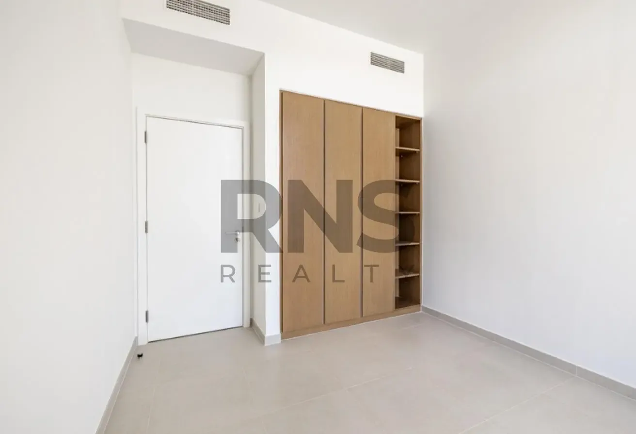 Close To Amenities | Single Row | Negotiable