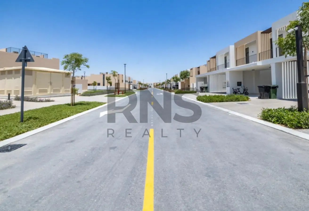 Single Row | Vacant | Negotiable | Prime Location