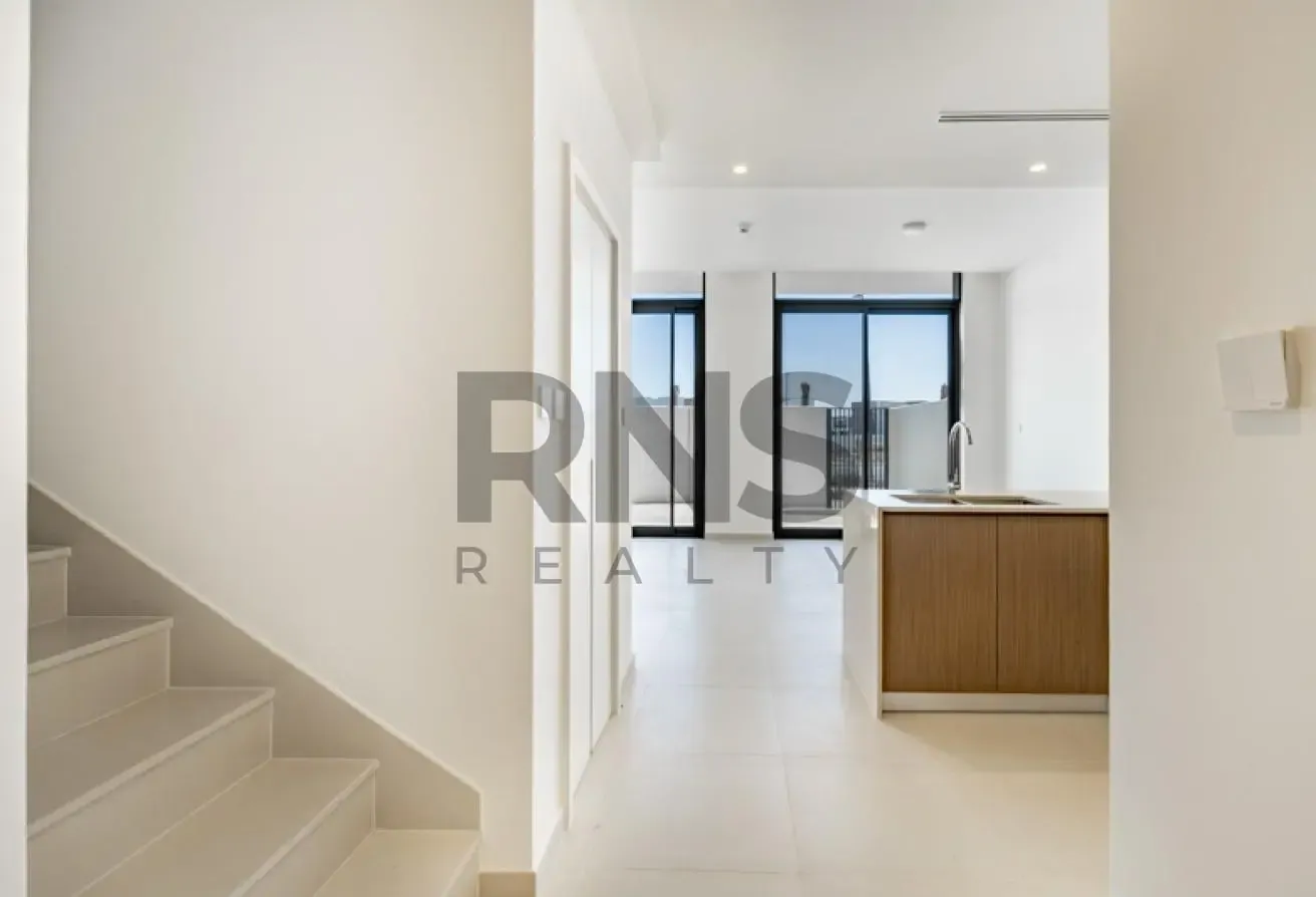 Single Row | Vacant | Negotiable | Prime Location