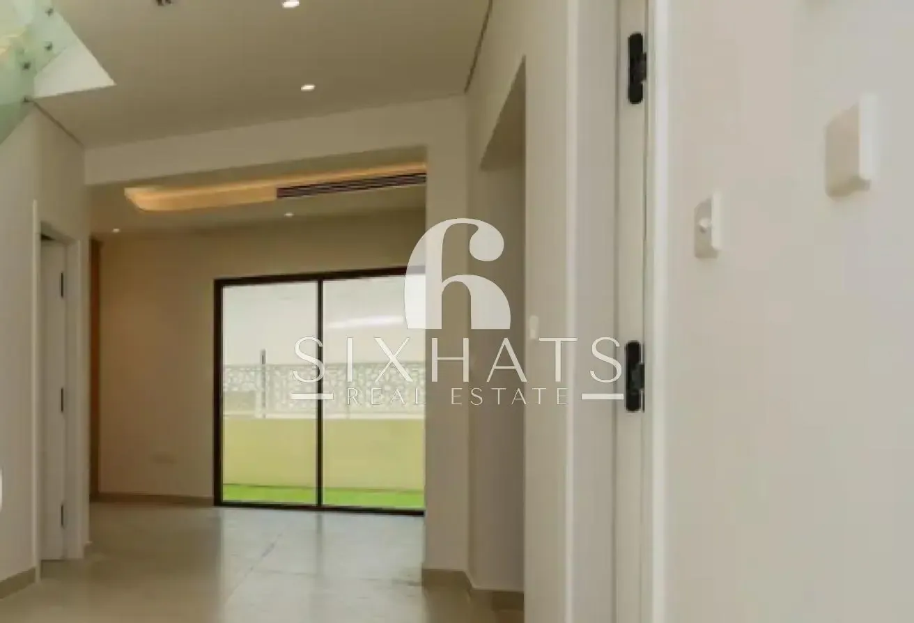 BRAND NEW | VACANT | 4 BEDROOM | NEAR TO METRO