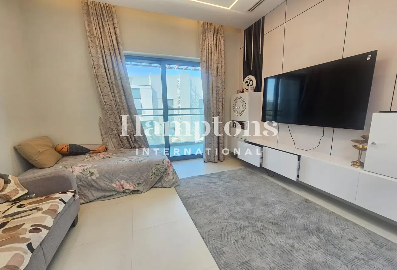 Stunning Townhouse | Fully Furnished | 4BR+Maids