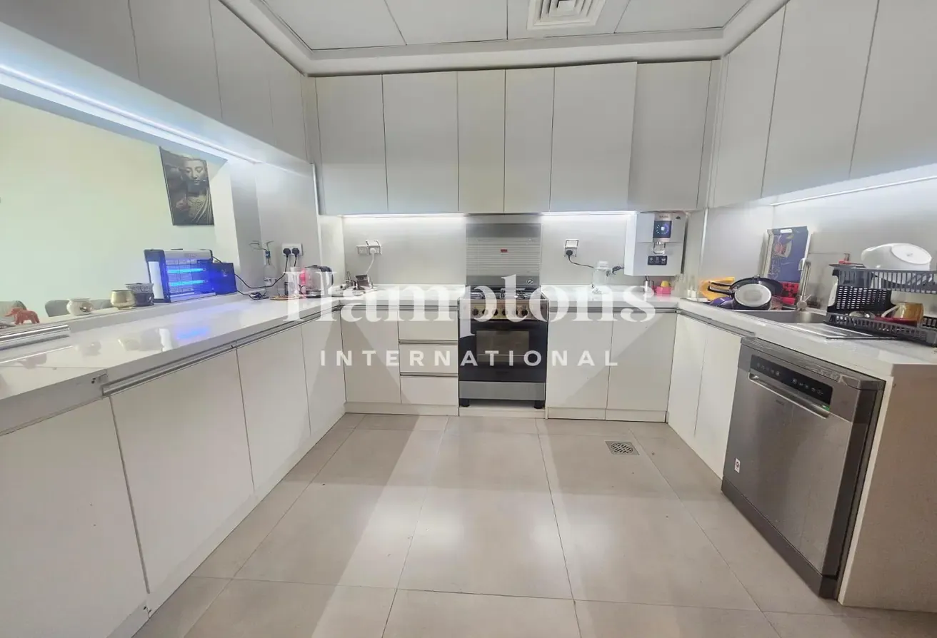 Stunning Townhouse | Fully Furnished | 4BR+Maids