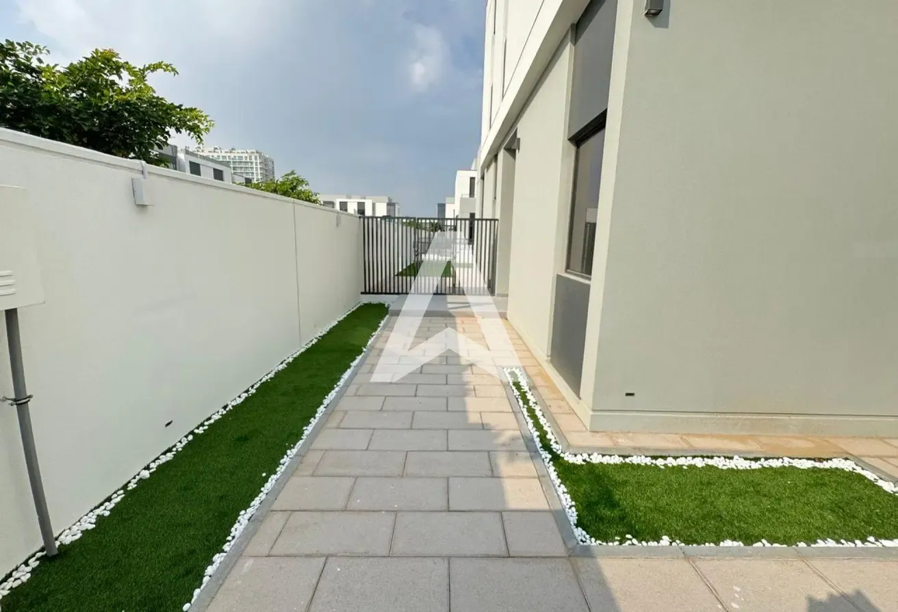 Corner Unit | Park View | Type A | Large Plot