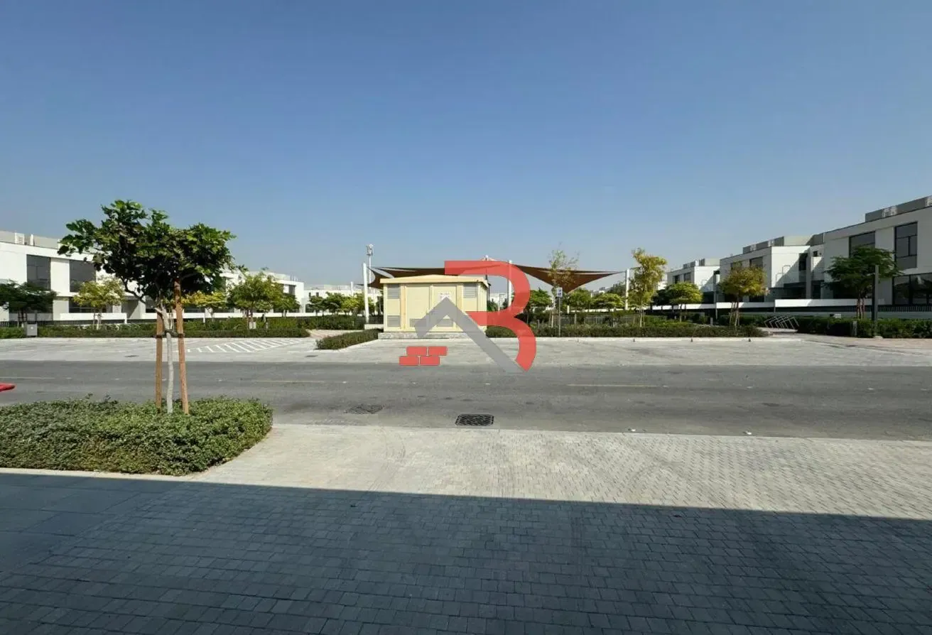 Corner Unit | Large Plot | Landscaped Garden