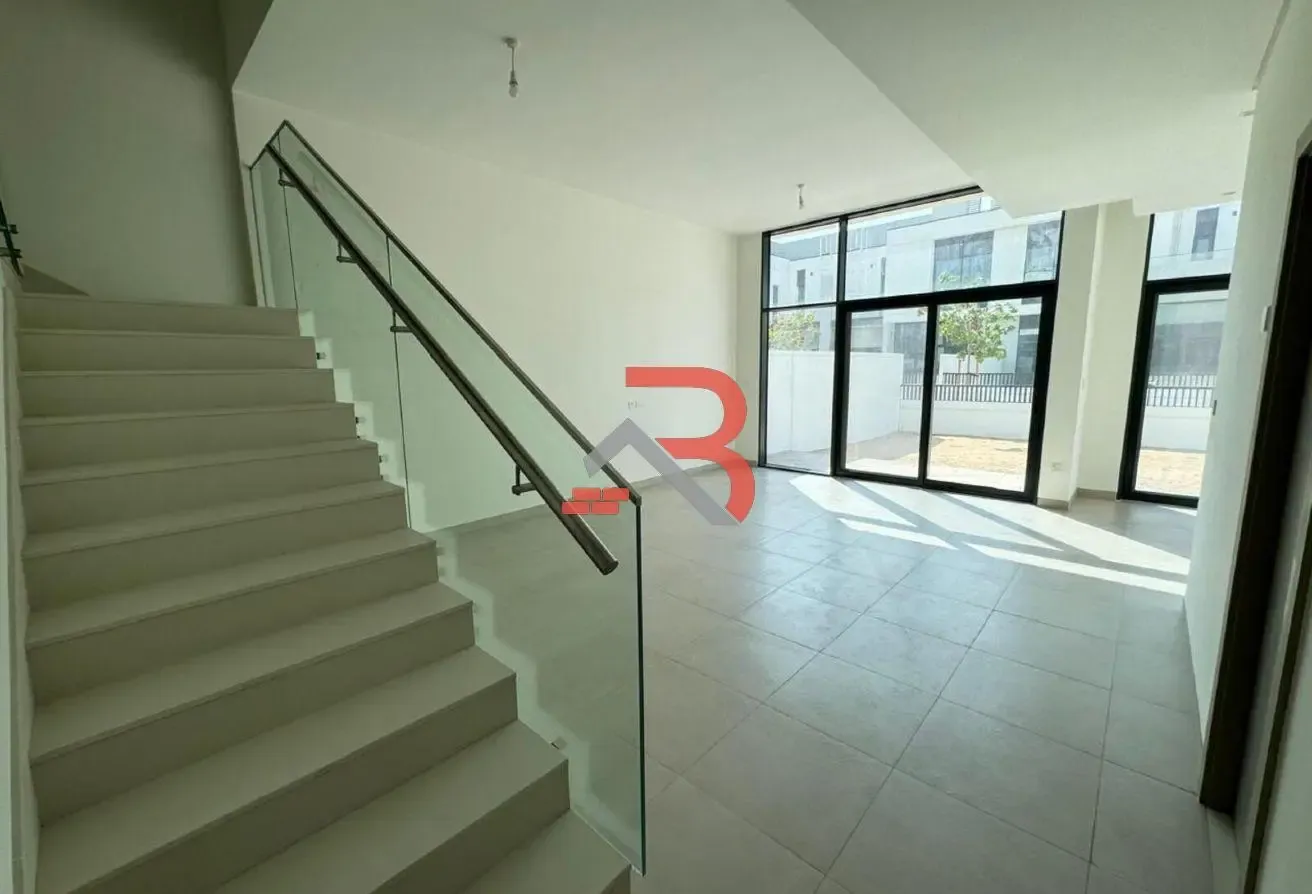 Corner Unit | Large Plot | Landscaped Garden