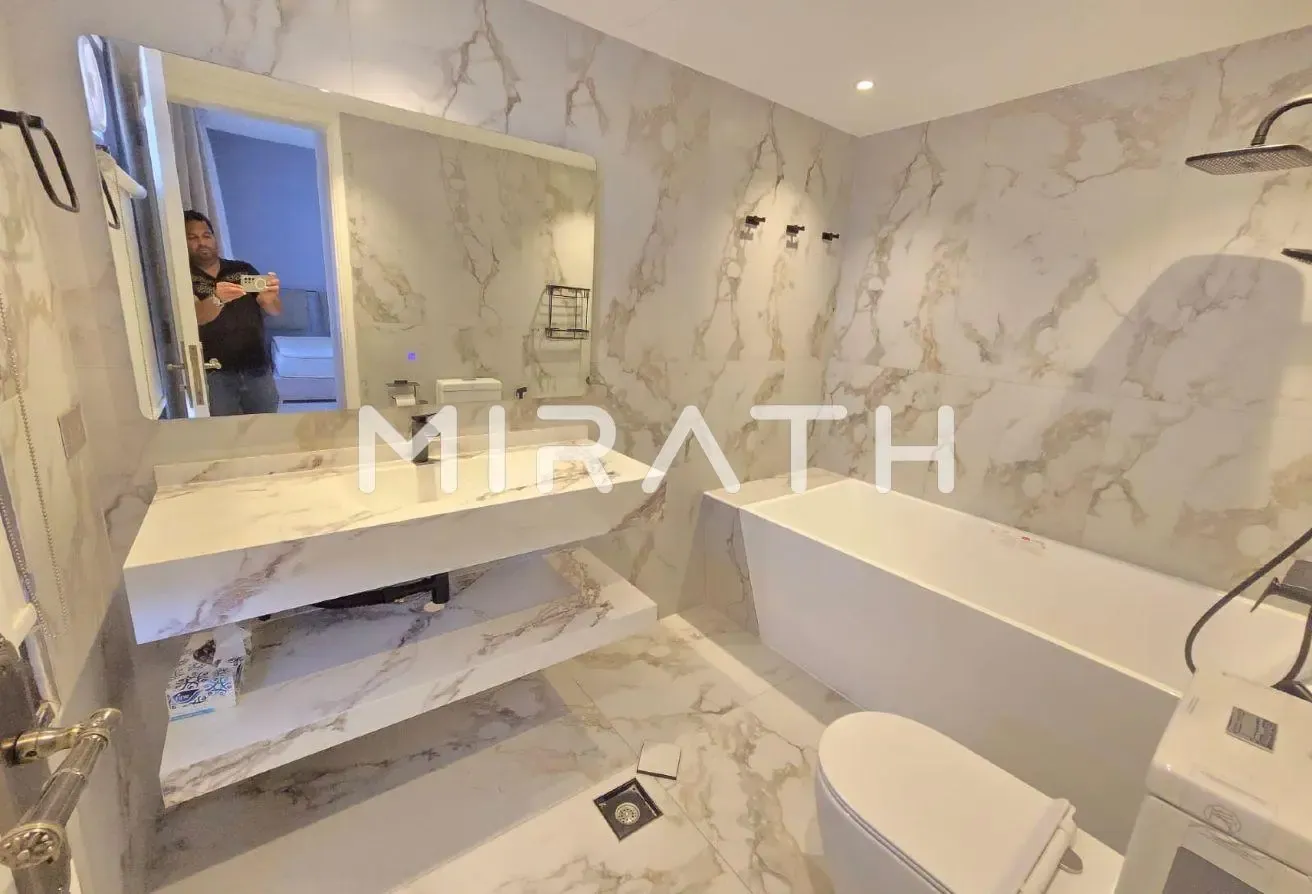 FULLY FURNISHED VILLA WITH PRIVATE GARDEN
