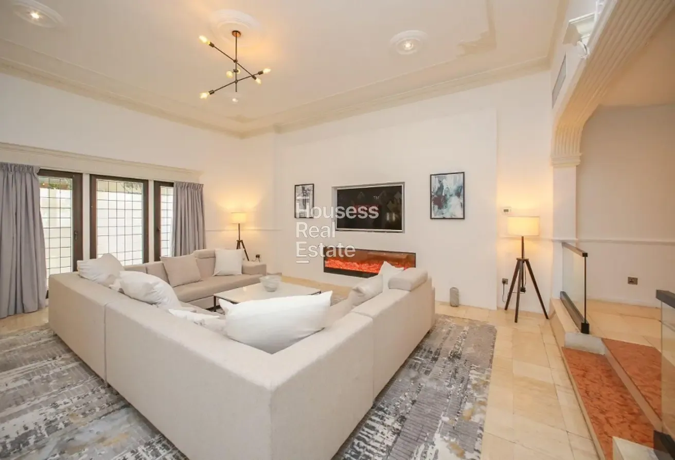 Bright Living|Private Jacuzzi and Garden|Vacant