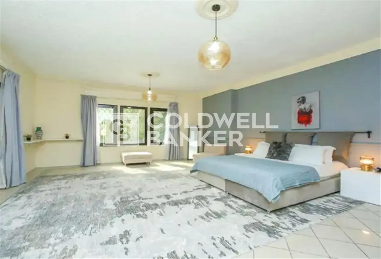 Price Reduce | Vacant | English Style