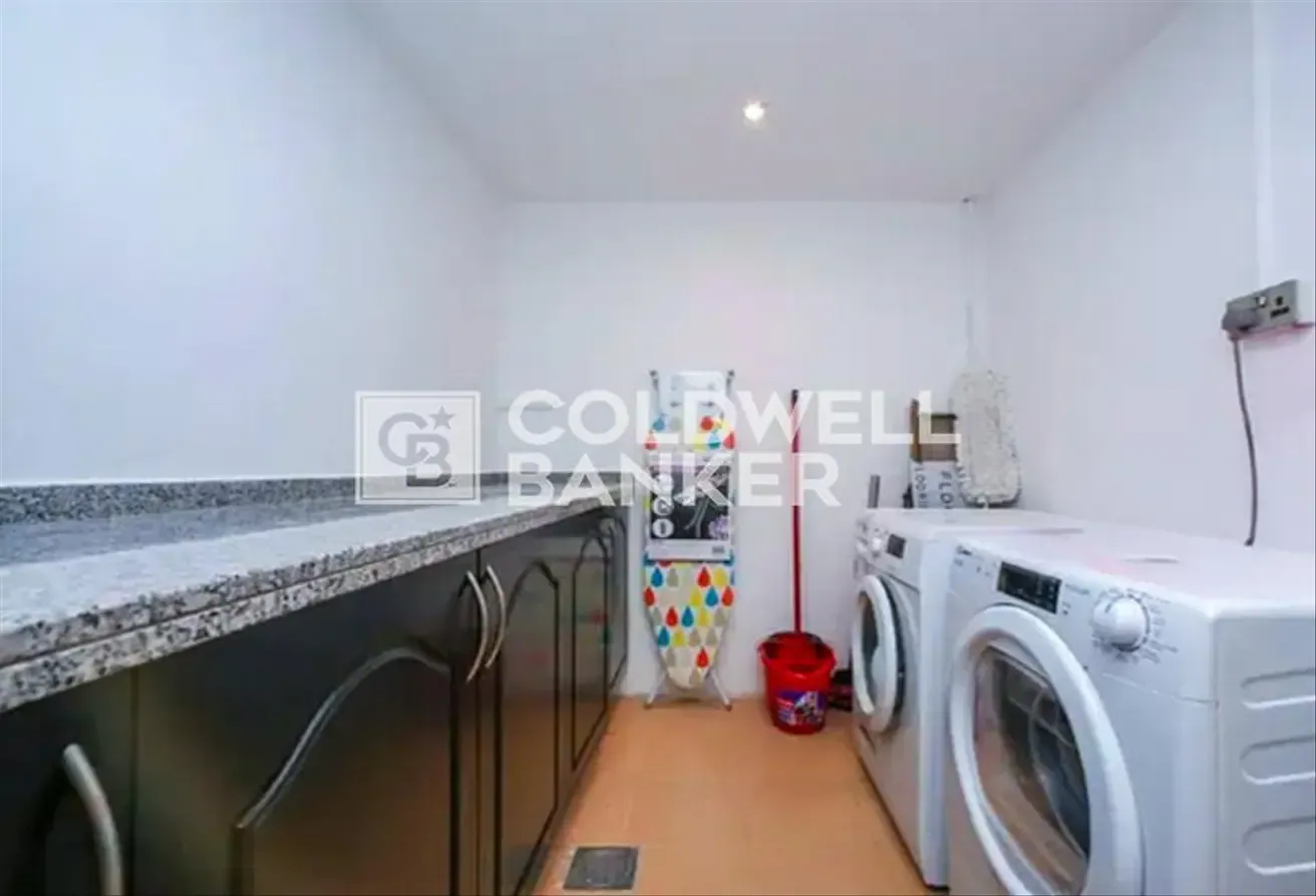 Price Reduce | Vacant | English Style