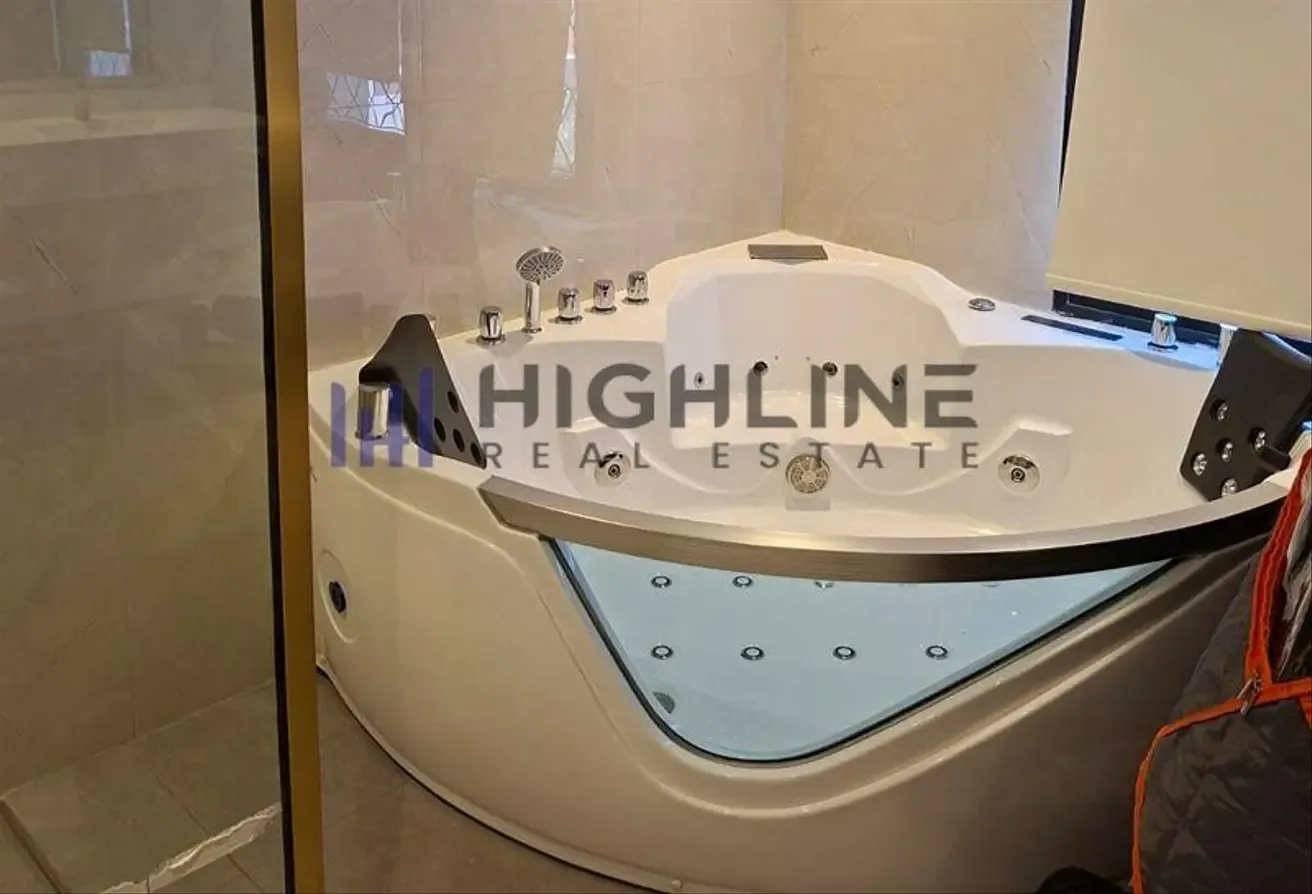 Majestic Upgraded House | Private Pool and Jacuzzi