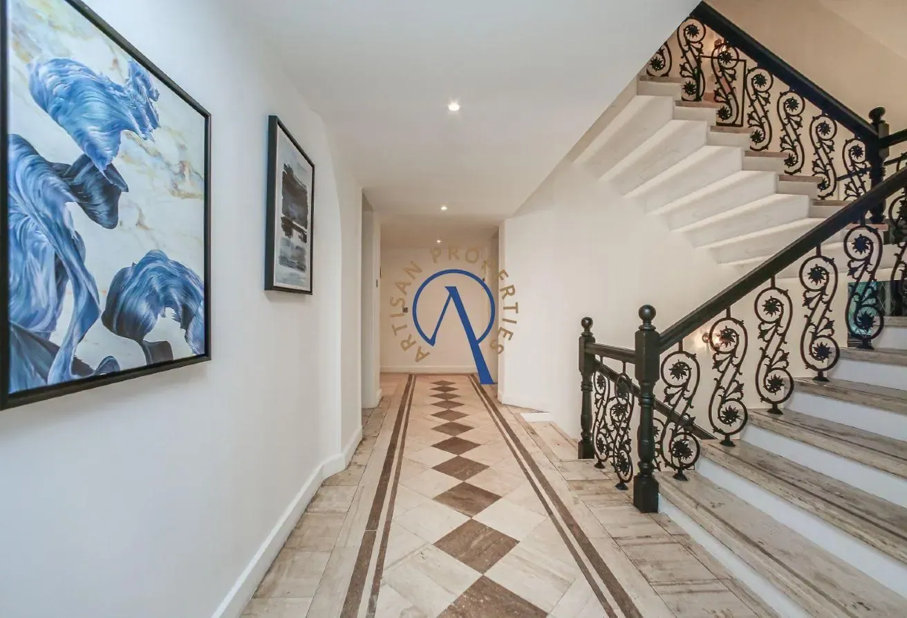 ENGLISH STYLE | FURNISHED | MAID ROOM | VILLA