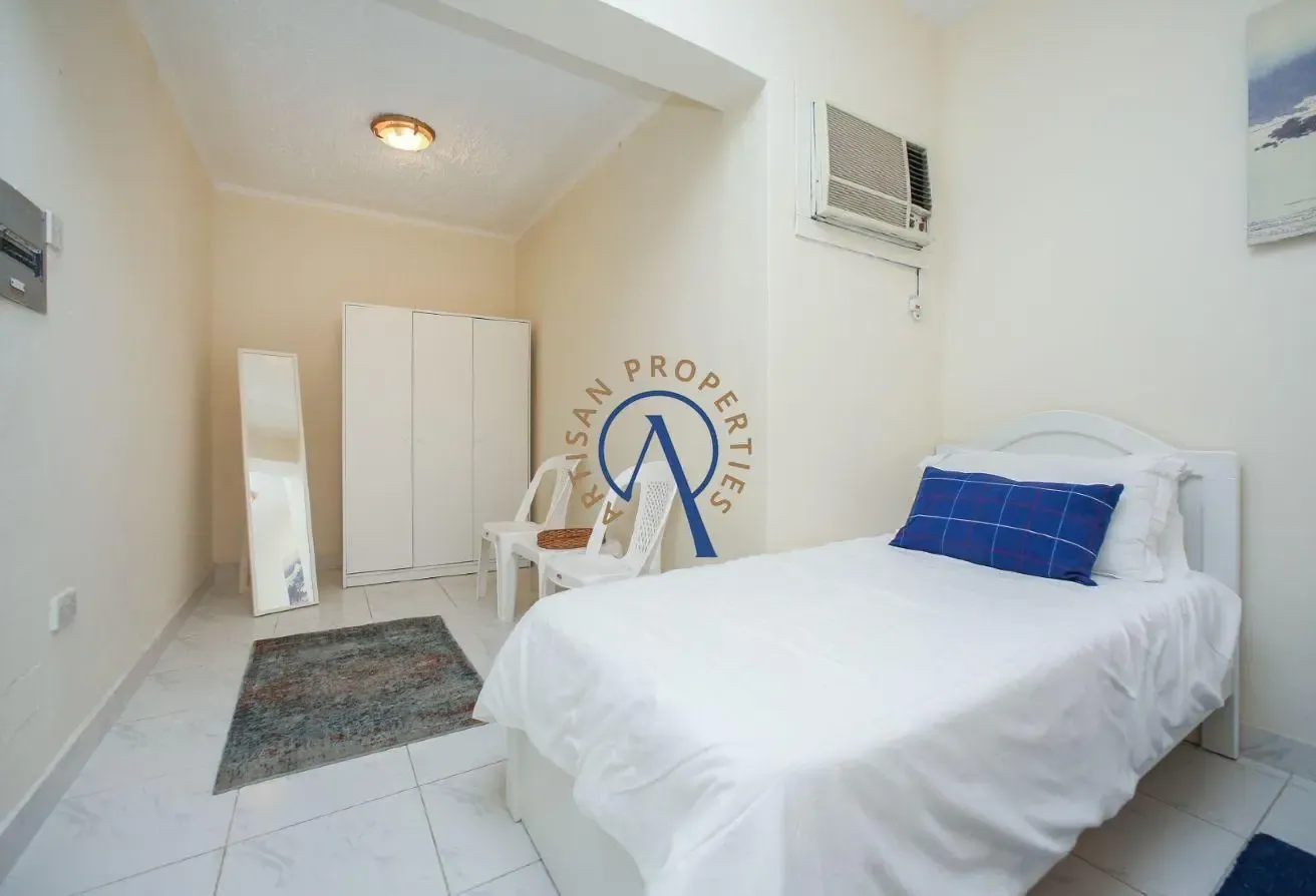 ENGLISH STYLE | FURNISHED | MAID ROOM | VILLA
