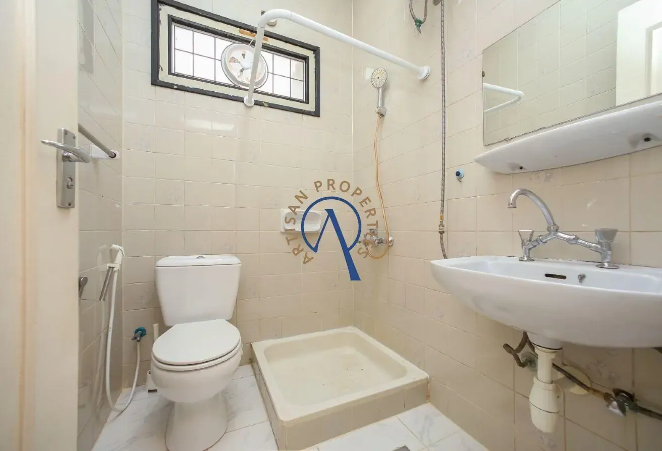 ENGLISH STYLE | FURNISHED | MAID ROOM | VILLA