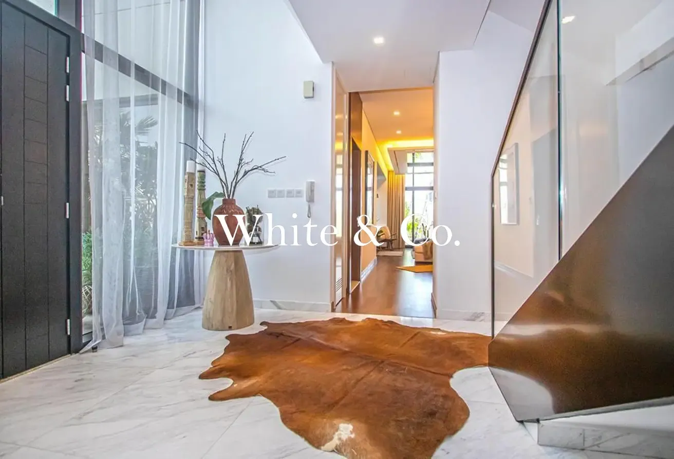 Upgraded | Furnished |  pool | single row