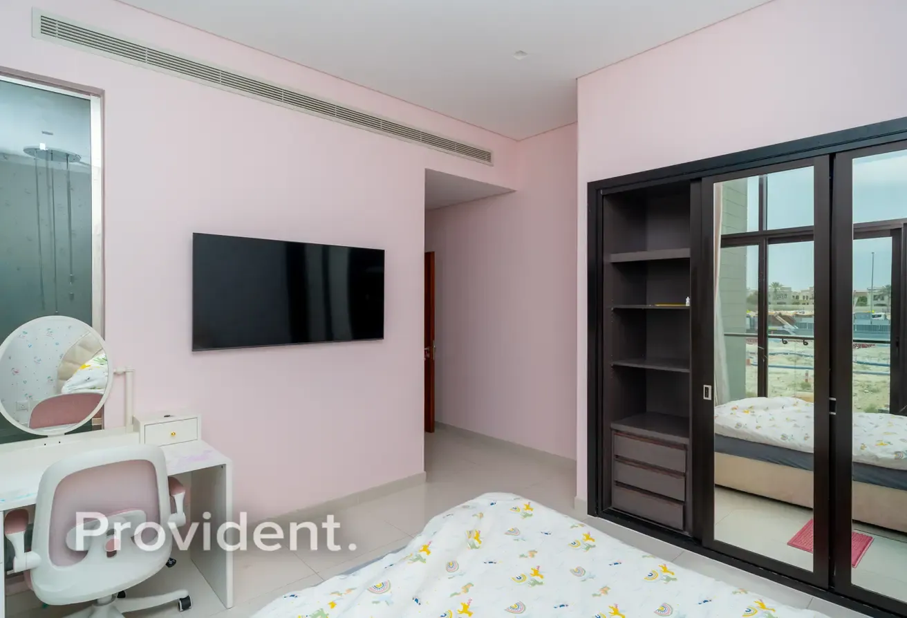 Biggest 4BR Layout | Ready to Move | Furnished