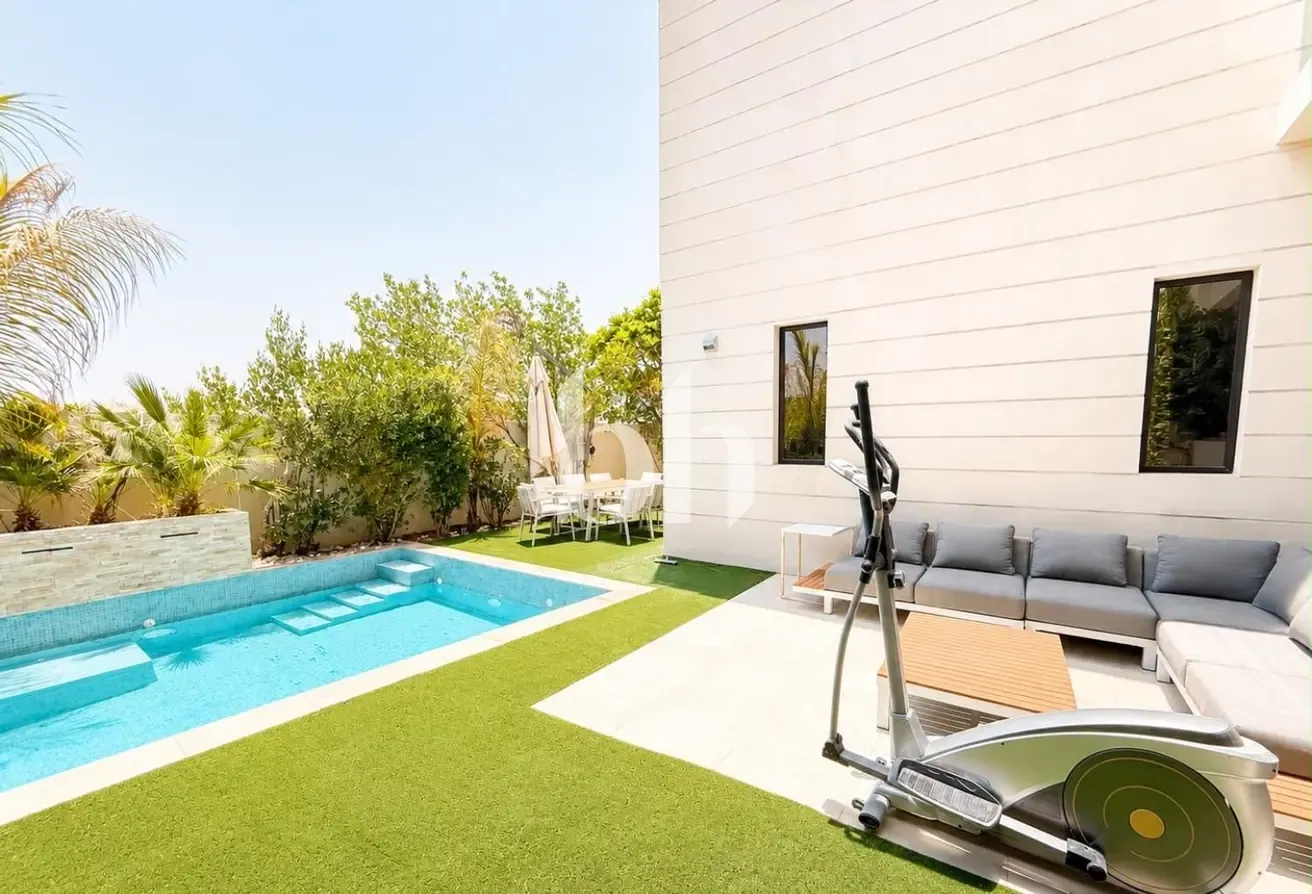 Beautifully Furnished | Private Pool | Upgraded