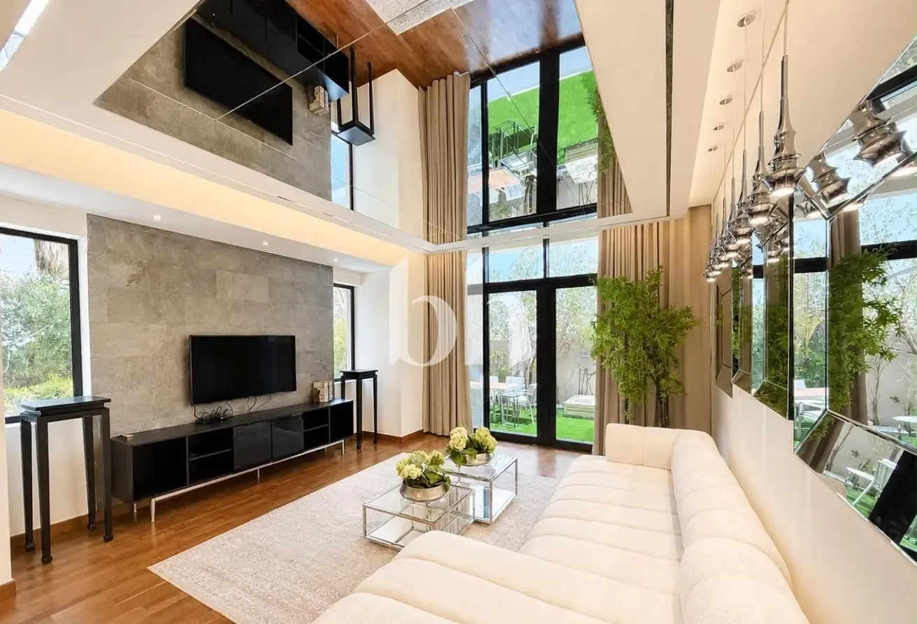 Beautifully Furnished | Private Pool | Upgraded