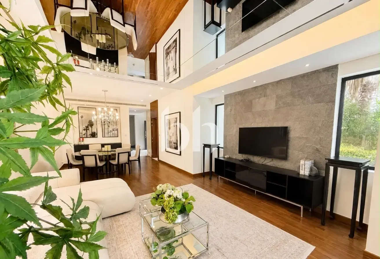 Beautifully Furnished | Private Pool | Upgraded