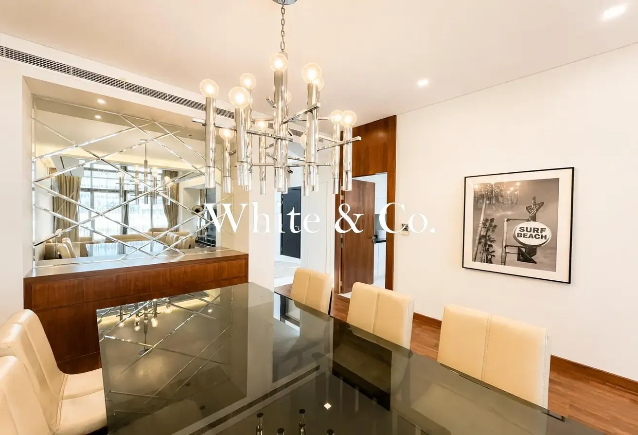 Fully Furnished | Single Row | Upgraded