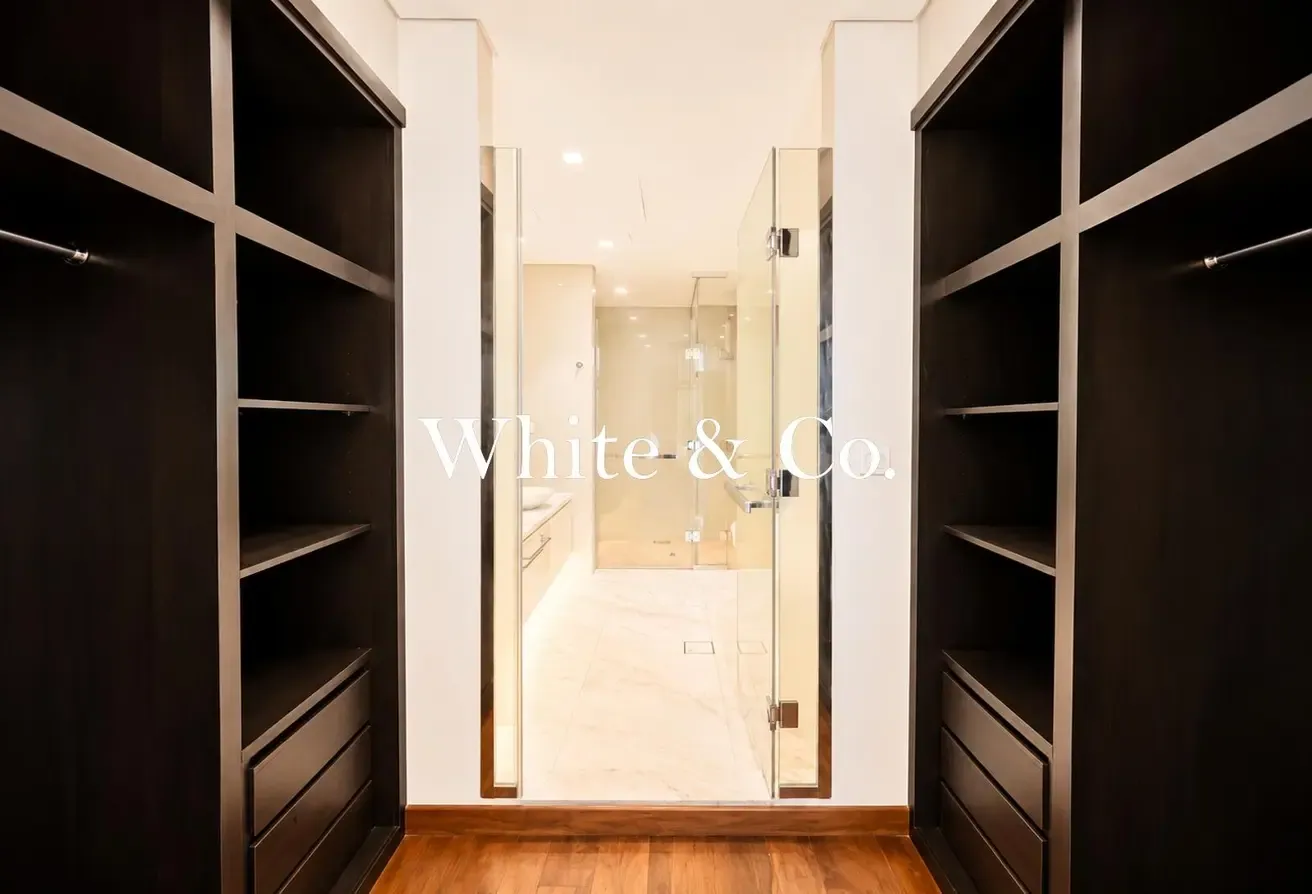 Fully Furnished | Single Row | Upgraded
