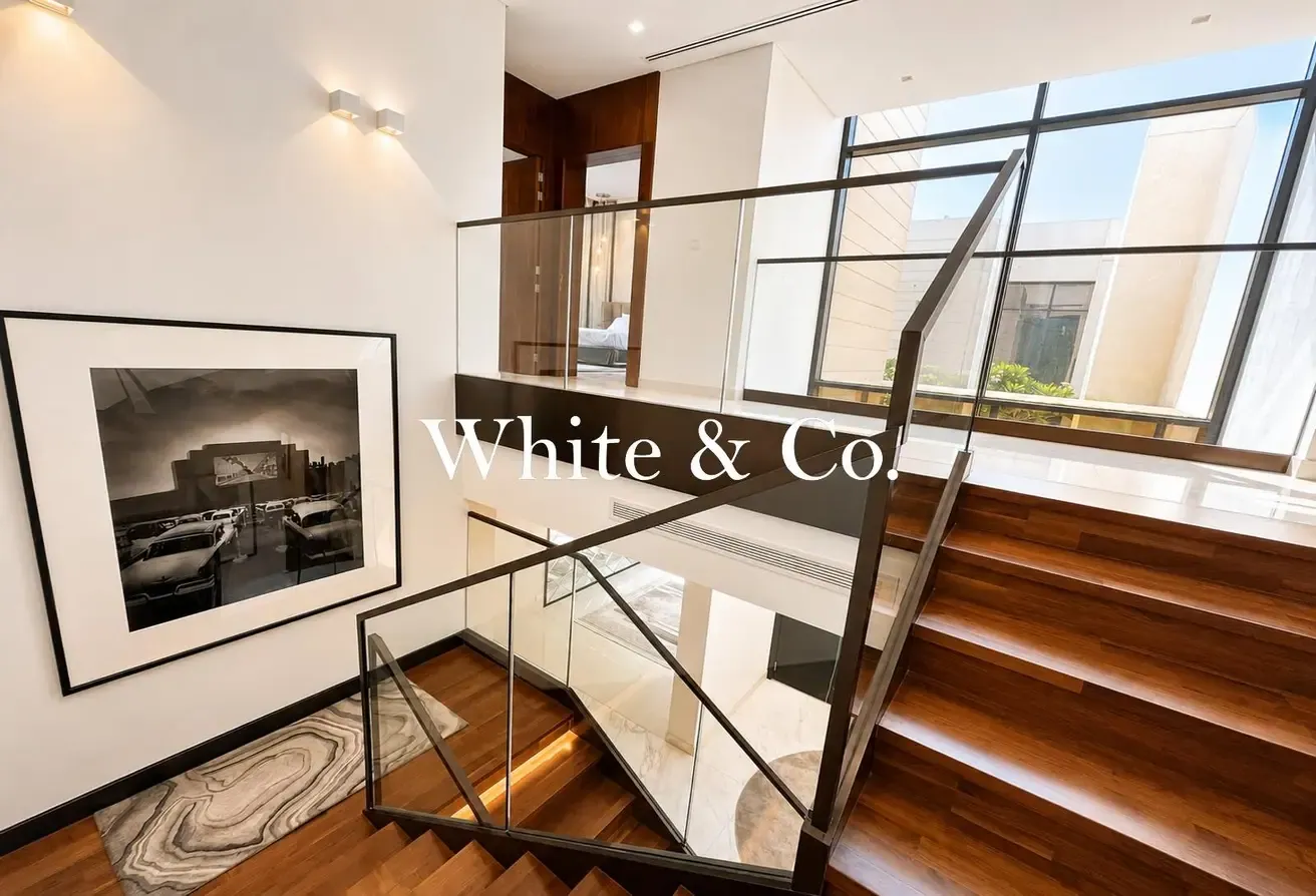 Fully Furnished | Single Row | Upgraded