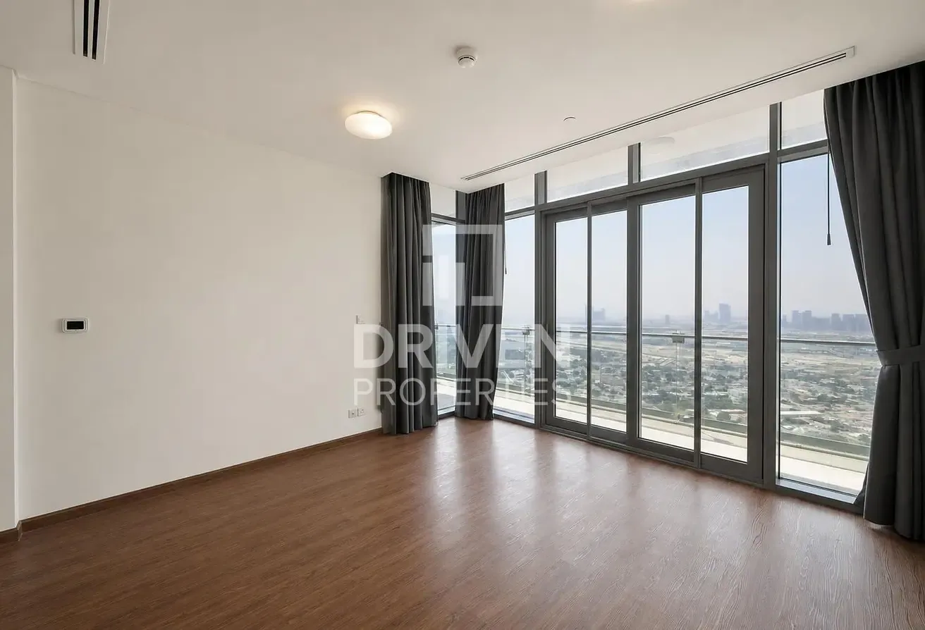 High Floor | Ready to Move in | Spacious