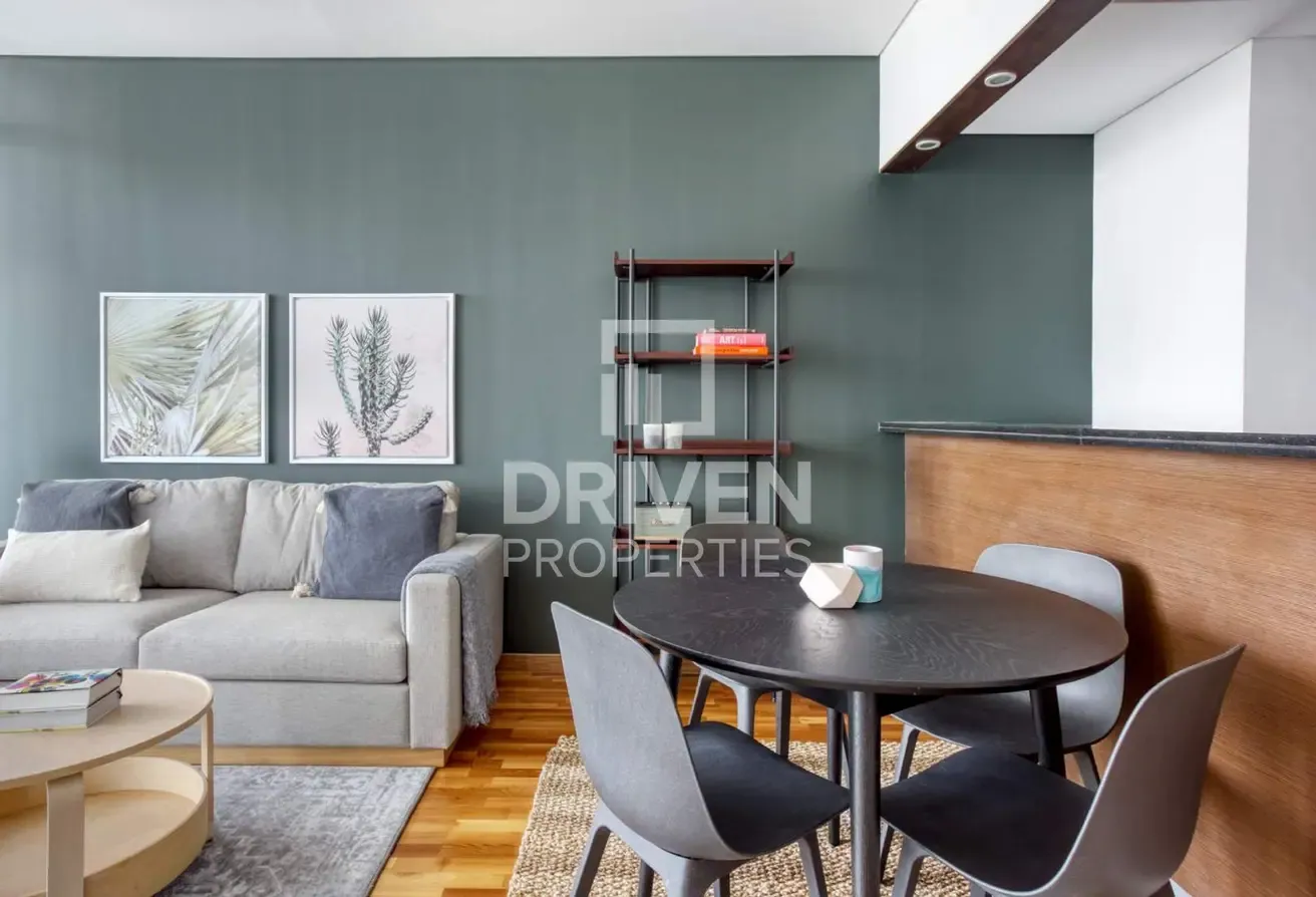 Spacious Balcony | Sea View | 12 Cheques
