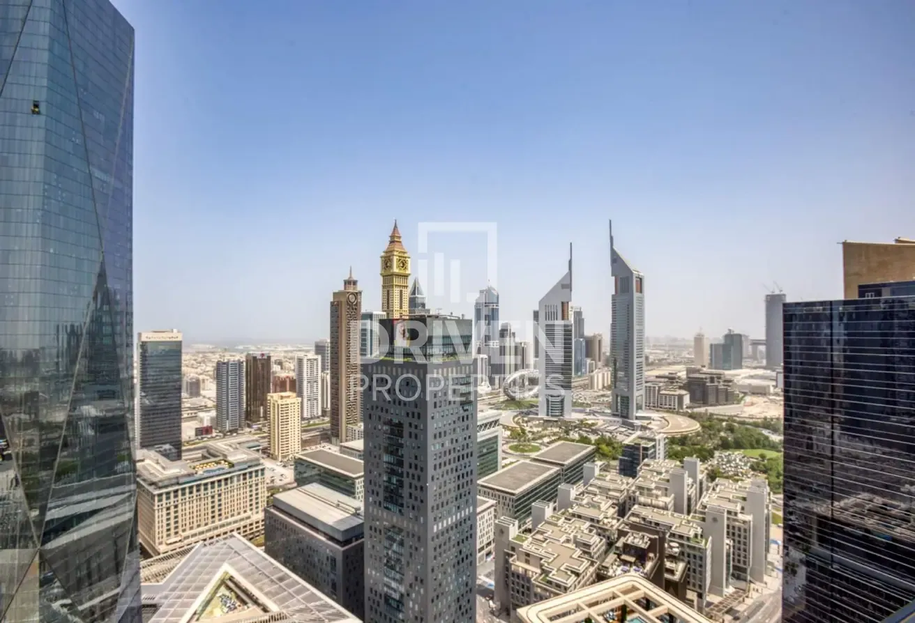 Spacious Balcony | Sea View | 12 Cheques