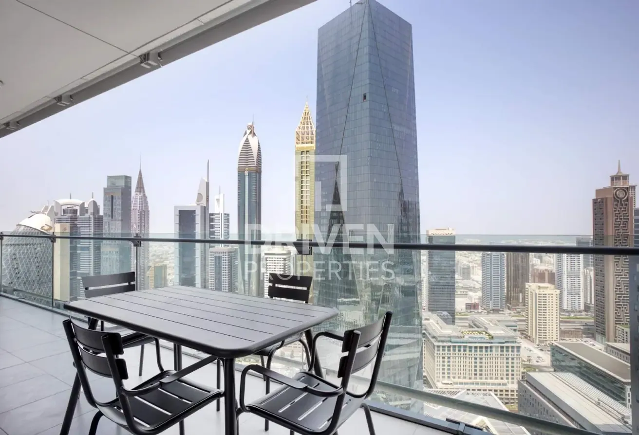 Spacious Balcony | Sea View | 12 Cheques