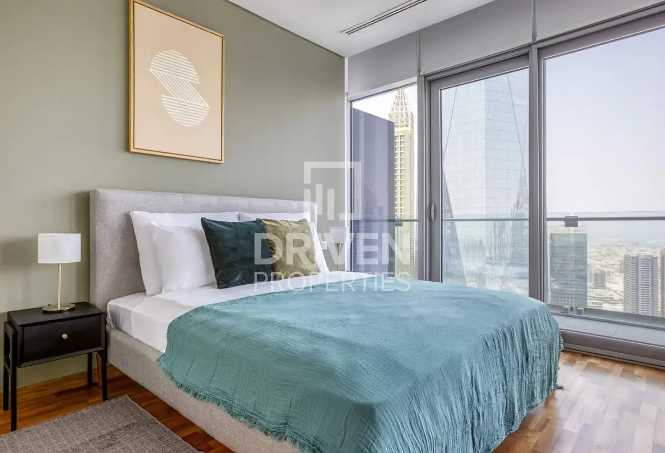 Spacious Balcony | Sea View | 12 Cheques
