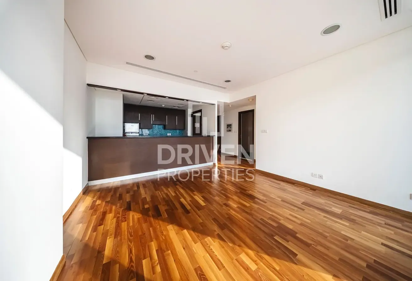 DIFC View | Unfurnished Apt | Vacant May