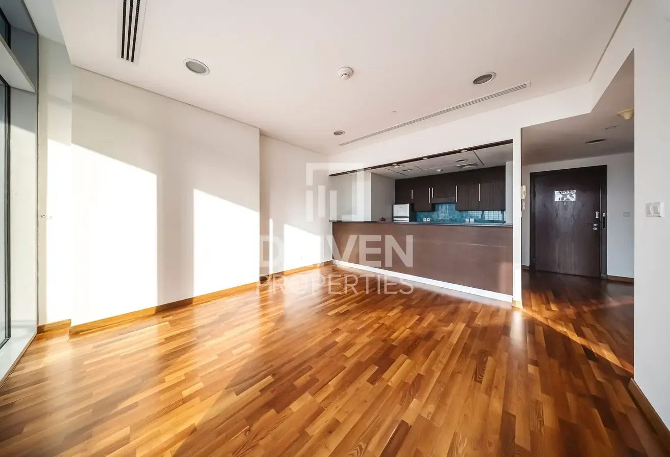 DIFC View | Unfurnished Apt | Vacant May