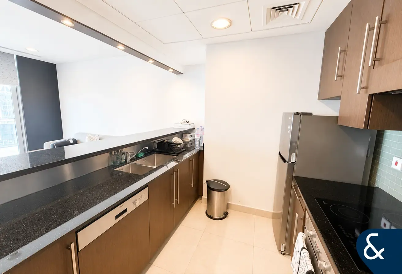 One Bedroom | DIFC View | Large Balcony