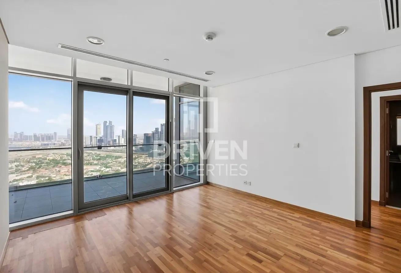 Stunning Sea View | Great Location | Vacant