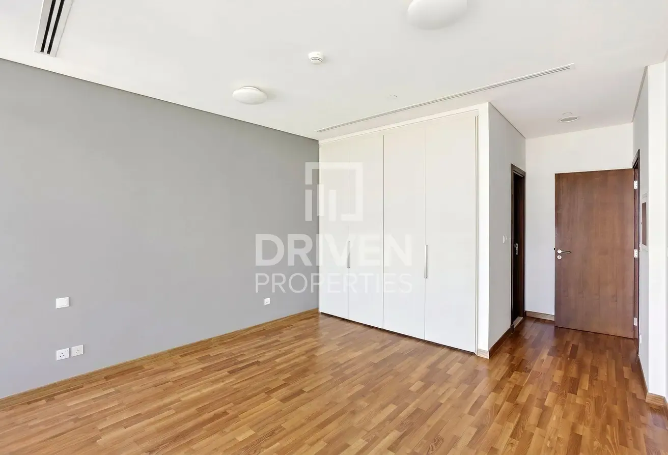Stunning Sea View | Great Location | Vacant