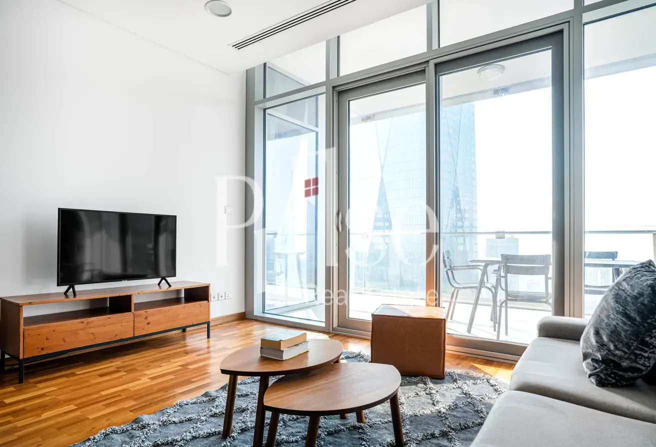 High Floor 1BR | Skyline Views | 6 Cheques
