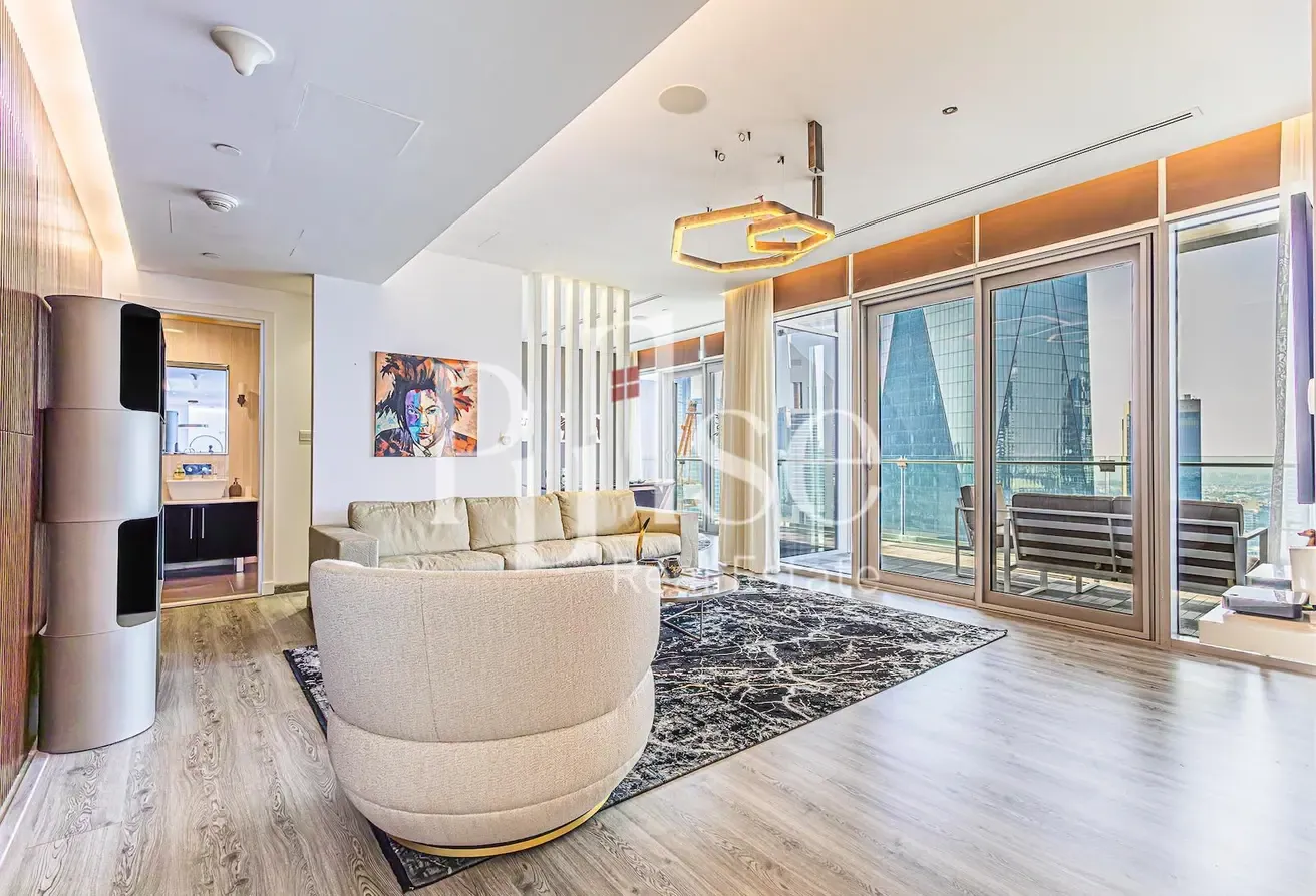 Upgraded and Furnished | 1BR+Study | DIFC View