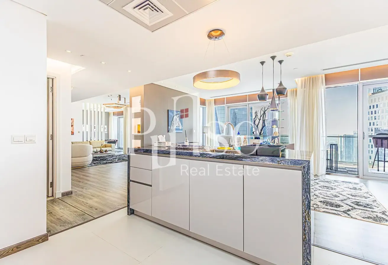 Upgraded and Furnished | 1BR+Study | DIFC View