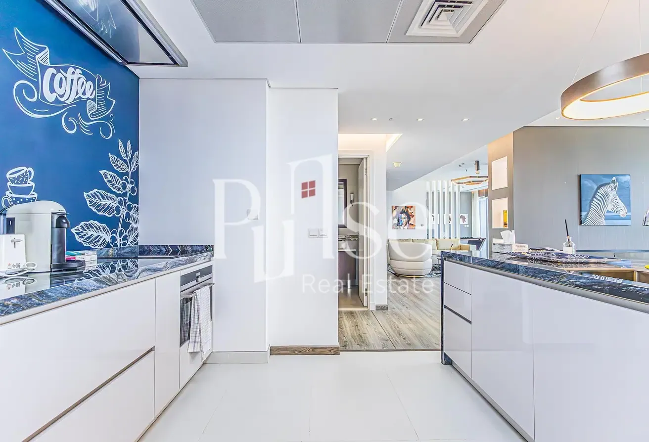 Upgraded and Furnished | 1BR+Study | DIFC View
