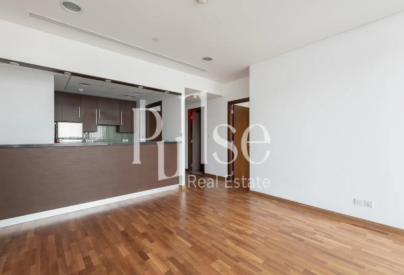 Modern and Spacious 1BR | DIFC & Sea Facing