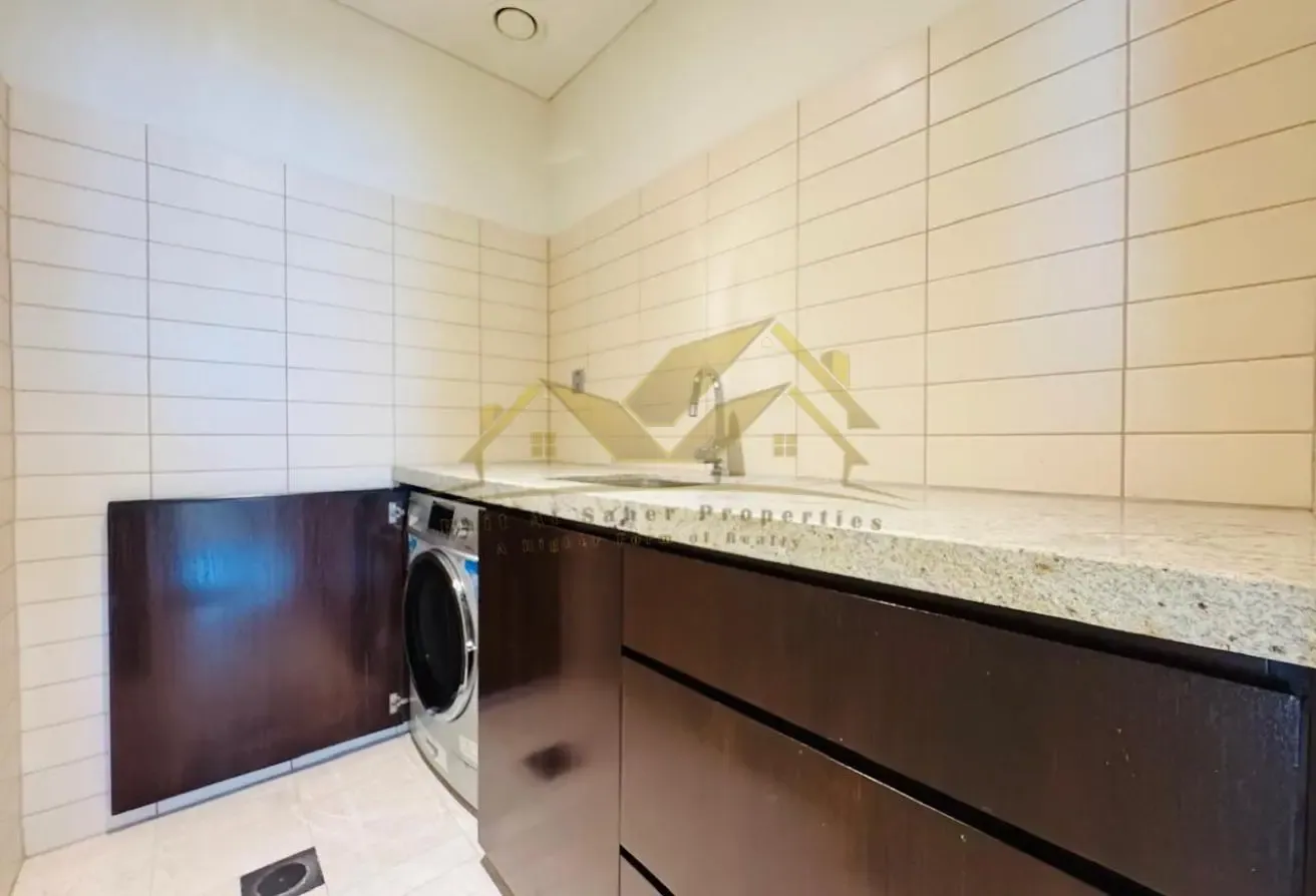 Chiller free / luxurious 2bedroom high floor 135k
