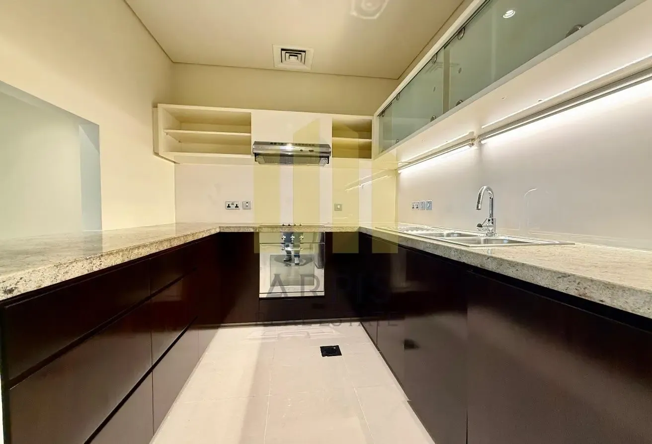LUXURY 2 BR | SEA VIEW | CHILLER FREE | NEAR METRO