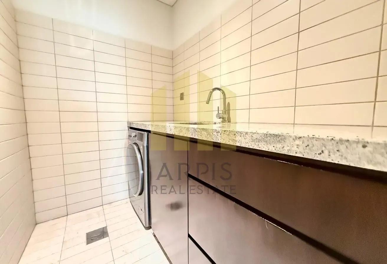 LUXURY 2 BR | SEA VIEW | CHILLER FREE | NEAR METRO