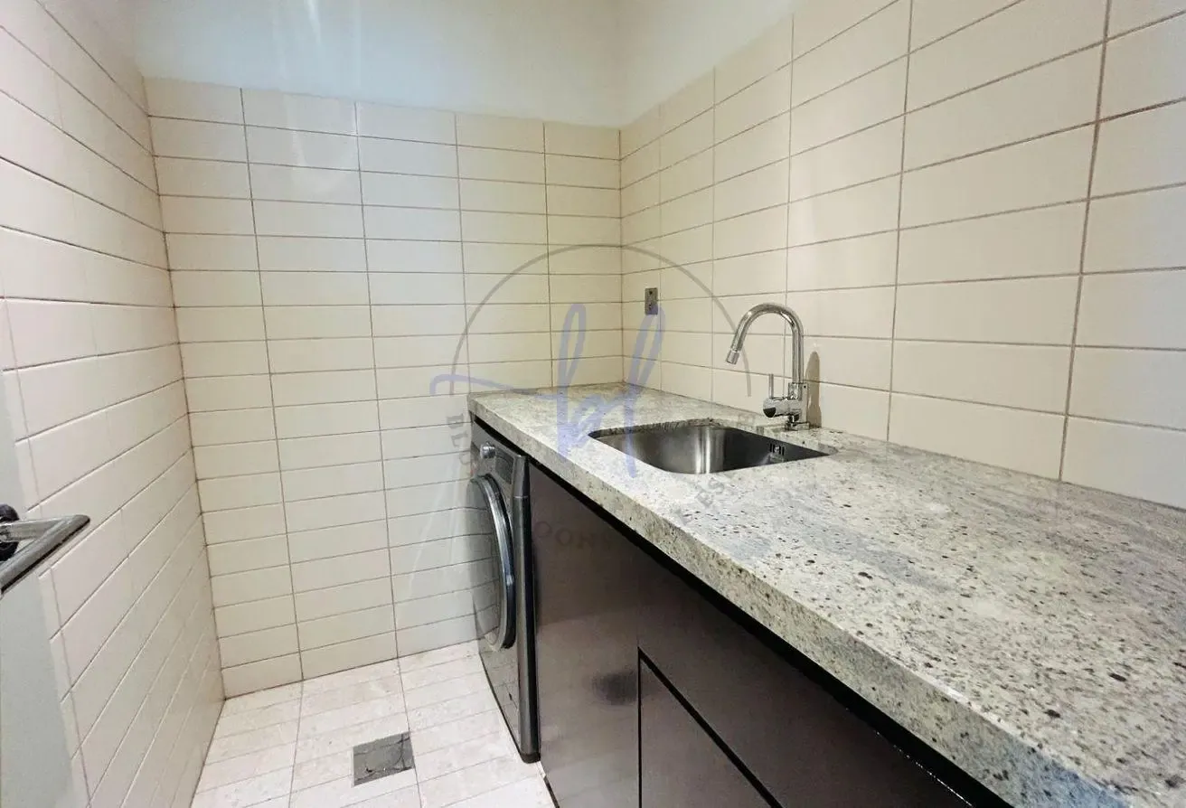 Higher Floor | Chiller Free |Sea View | Vacant