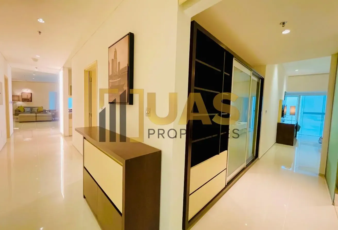 Modern living | chiller free | near metro